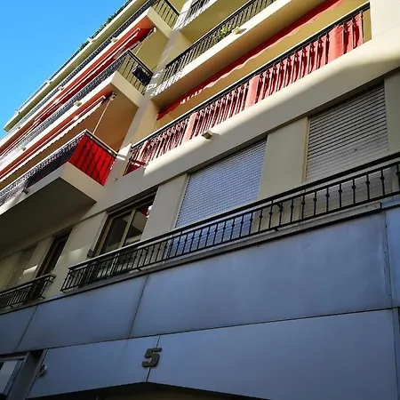 Andrioli - 3 Bedrooms And An Amazing Rooftop In Central アパート