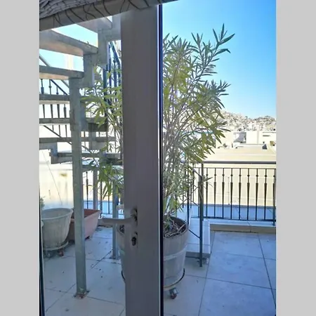 Andrioli - 3 Bedrooms And An Amazing Rooftop In Central アパート