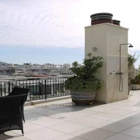 Andrioli - 3 Bedrooms And An Amazing Rooftop In Central ニース
